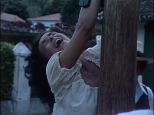 A Escrava Isaura (1976) e1&2-Thumbnail.jpg